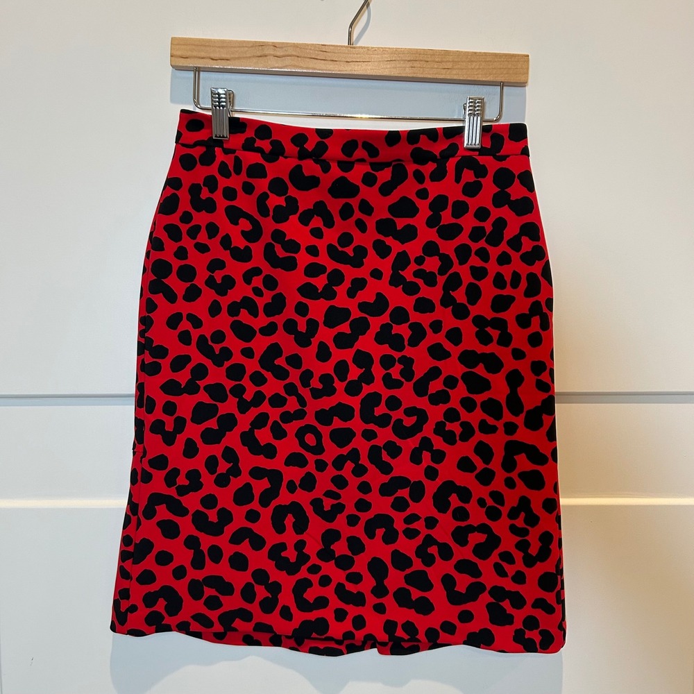 Ann‎ Taylor Petite Red Black Leopard Print Pencil Skirt Size 2P Animal Print